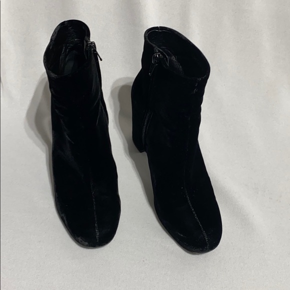 Saint Laurent - Picture 2 of 7